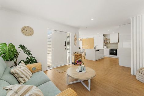 Photo of property in 34b Simpson Road, Papamoa Beach, Papamoa, 3118