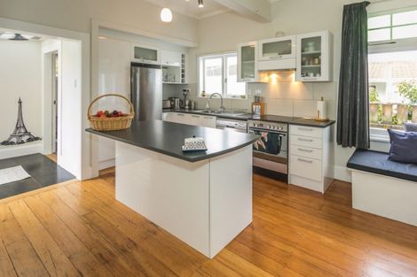 Photo of property in 800 Victoria Street, Parkvale, Hastings, 4122