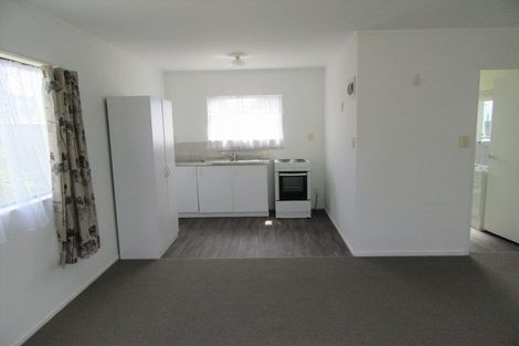 Photo of property in 9 Clayton Road, Manurewa, Auckland, 2102