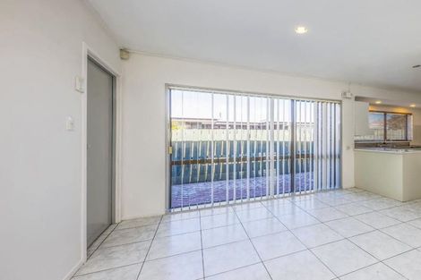 Photo of property in 9 Liam Place, Half Moon Bay, Auckland, 2012