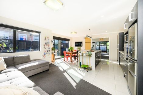 Photo of property in 18 Galea Grove, Kelvin Grove, Palmerston North, 4414