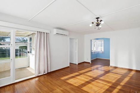 Photo of property in 16 Victory Place, Aramoho, Whanganui, 4500