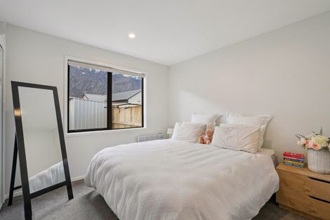 Photo of property in 45 Cheviot Street, Jacks Point, 9371