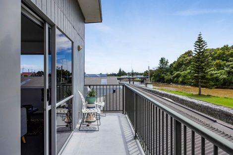 Photo of property in 14 West Quay, Waitara, 4320