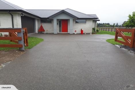Photo of property in 2 Paradise Way, Amberley, 7410