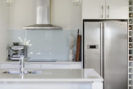 Photo of property in 42 Butterworth Crescent, Papamoa Beach, Papamoa, 3118