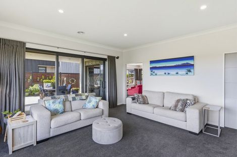 Photo of property in 19 Taranui Way, Paraparaumu Beach, Paraparaumu, 5032