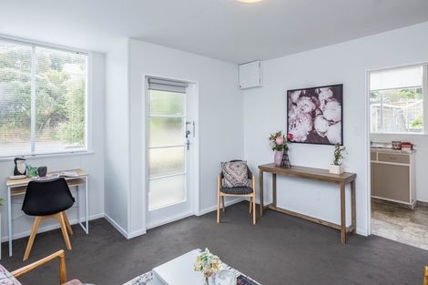 Photo of property in 127u1 Queens Drive, Lyall Bay, Wellington, 6022