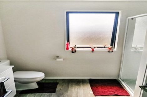 Photo of property in 70 Prado Drive, Pukekohe, 2120