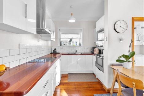 Photo of property in 79 Savage Crescent, West End, Palmerston North, 4412