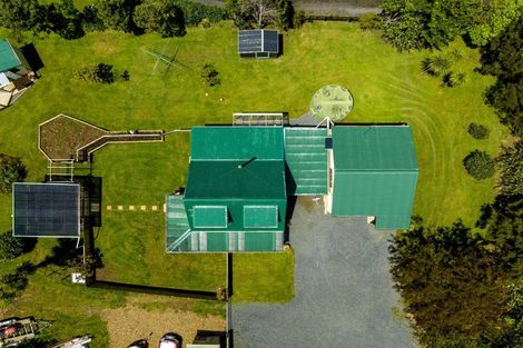 Photo of property in 30 Colville Road, Coromandel, 3506