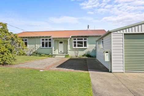 Photo of property in 2 Tupoki Street, Glen Avon, New Plymouth, 4312