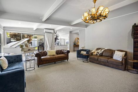 Photo of property in 326 South Road, Hawera, 4610