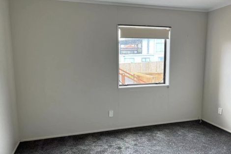 Photo of property in 21 Colwill Road, Massey, Auckland, 0614