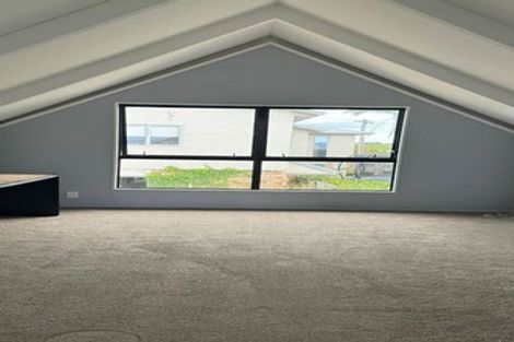 Photo of property in 37b Wade River Road, Stanmore Bay, Whangaparaoa, 0932
