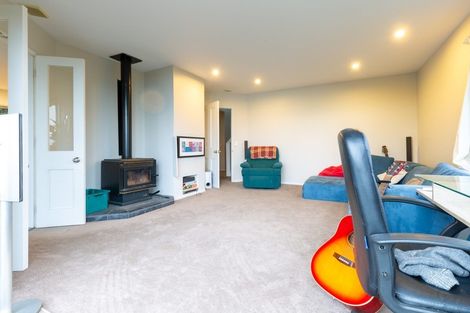 Photo of property in 37 Poynters Crescent, Stepneyville, Nelson, 7010