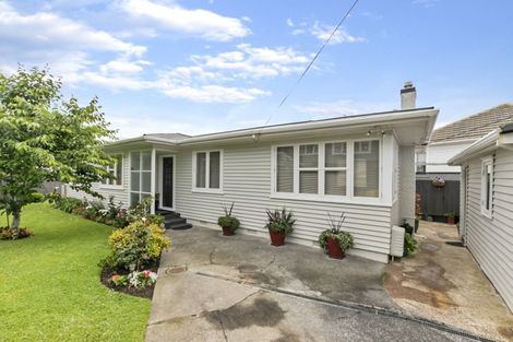 Photo of property in 272 Rangatira Road, Beach Haven, Auckland, 0626
