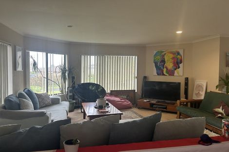 Photo of property in 6 Chelmsley Avenue, Henderson, Auckland, 0612