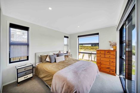 Photo of property in 18a Foreshore Lane, Karaka, Papakura, 2113