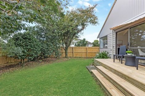 Photo of property in 2/14 Priestley Drive, Bucklands Beach, Auckland, 2014