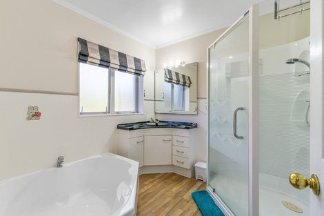 Photo of property in 72 Muhunoa West Road, Ohau, Levin, 5570
