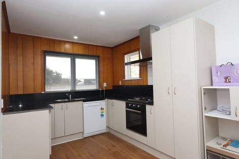 Photo of property in 2/95 Pakuranga Road, Pakuranga, Auckland, 2010
