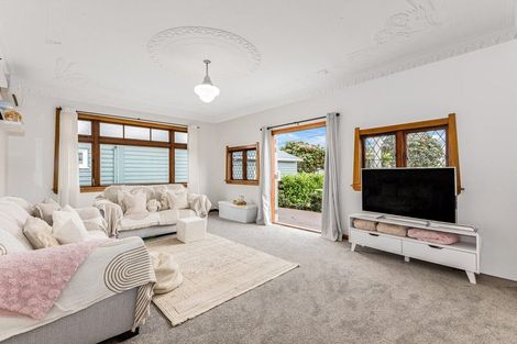Photo of property in 10 Chelsea Street, Miramar, Wellington, 6022