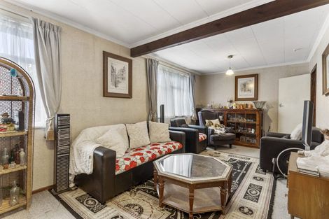 Photo of property in 33 Taikata Road, Te Atatu Peninsula, Auckland, 0610