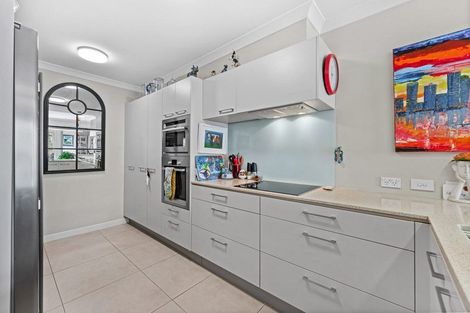Photo of property in 73 Parkside Drive, Orewa, 0931