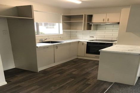 Photo of property in 119 Lynn Road, Bayview, Auckland, 0629
