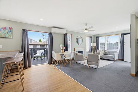 Photo of property in 4 Rathgar Road, Henderson, Auckland, 0610