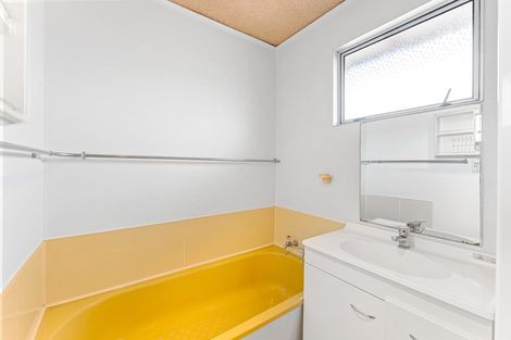 Photo of property in 150 Dowse Drive, Maungaraki, Lower Hutt, 5010