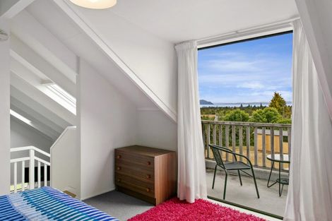 Photo of property in 5 Kahotea Drive, Motuoapa, 3382