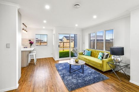 Photo of property in 5 Survila Street, Takanini, 2110