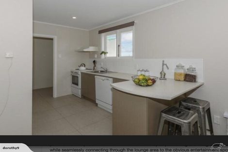 Photo of property in 19 Mackenzie Street, Te Atatu South, Auckland, 0610