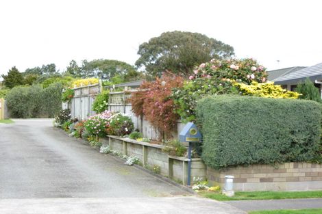 Photo of property in 5c Waiwera Place, Merrilands, New Plymouth, 4312
