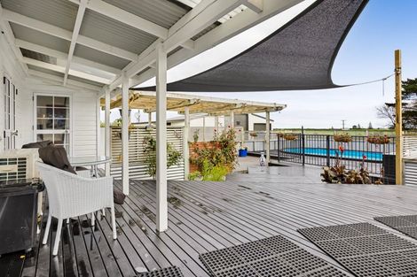 Photo of property in 1288 Normanby Road, Manaia, Hawera, 4678