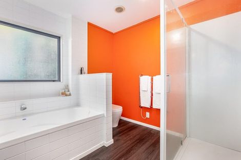 Photo of property in 15 Bank Road, Northland, Wellington, 6012