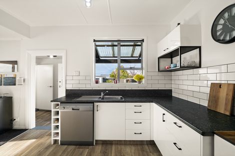 Photo of property in 21 Hargest Crescent, Saint Kilda, Dunedin, 9012
