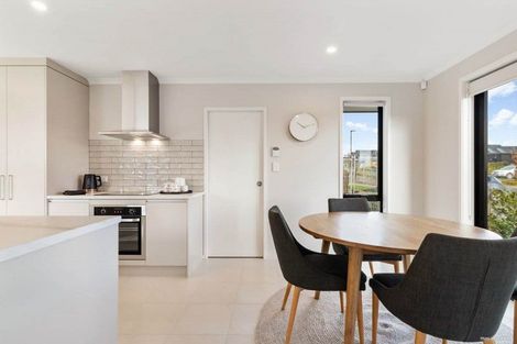 Photo of property in 3a Henry Curd Terrace, Pukekohe, 2120