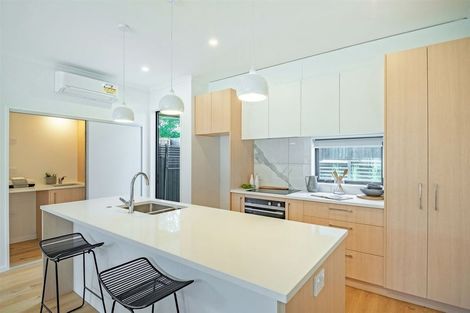 Photo of property in 5 Te One Place, Belmont, Auckland, 0622