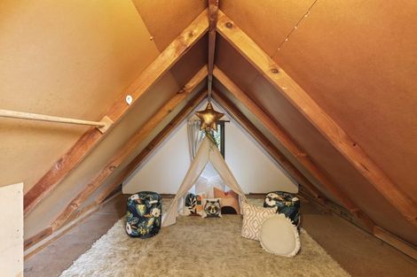 Photo of property in 34 Wood Bay Road, Titirangi, Auckland, 0604