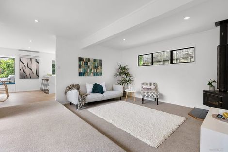 Photo of property in 36 Lastel Place, Shelly Park, Auckland, 2014