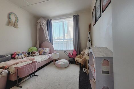 Photo of property in 3 Morere Street, Titahi Bay, Porirua, 5022