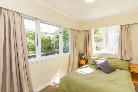 Photo of property in 2 Curtis Street, Northland, Wellington, 6012
