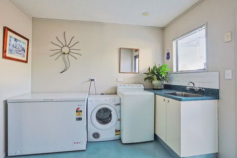 Photo of property in 102 Church Road, Taradale, Napier, 4112
