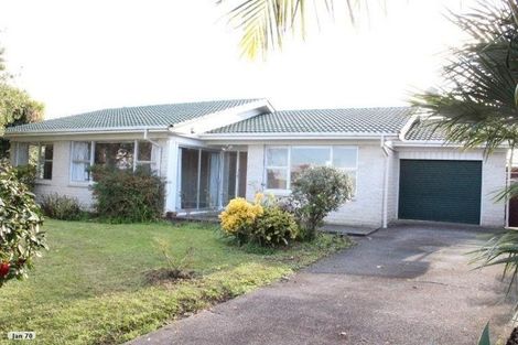 Photo of property in 17 Priestley Drive, Bucklands Beach, Auckland, 2014