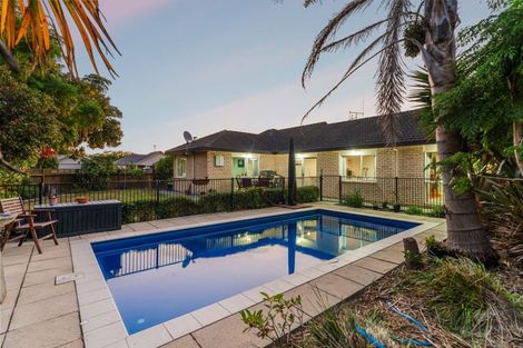 Photo of property in 311 Gravatt Road, Papamoa Beach, Papamoa, 3118