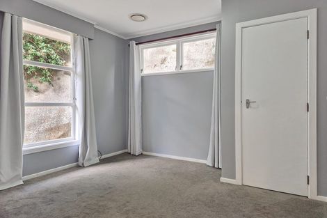 Photo of property in 10 Voltaire Street, Karori, Wellington, 6012