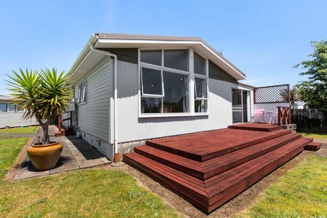 Photo of property in 5 Newbury Place, Waitara, 4320